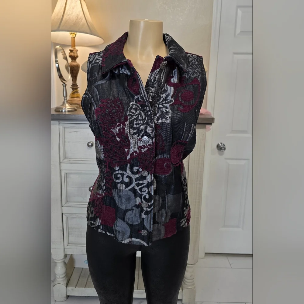 Christopher & Banks Black and Burgundy Floral Sleeveless Blouse - Picture 2 of 6